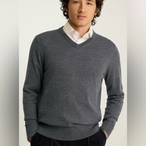 BONOBOS MENS VNECK 100% EXTRA FINE MERINO WOOL SWEATER CHARCOAL GREY SIZE LARGE